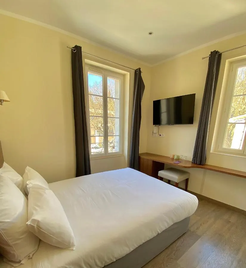 Hotel La Falaise Cotignac 0*,